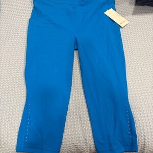 Swift Speed Blue Crop Leggings